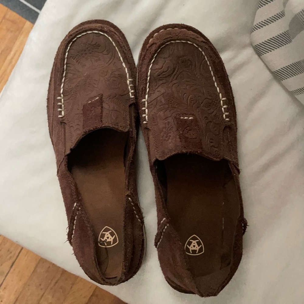 Ariat cruisers